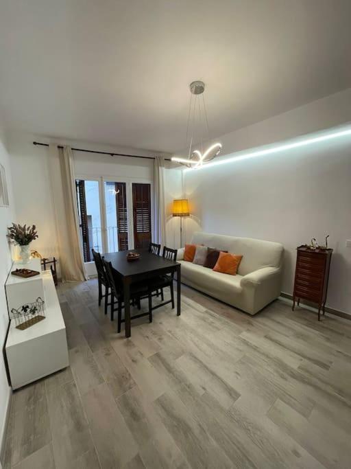 Habitacion Roca Foradada En Casa Cami De Les Aiguees Monistrol De Montserrat Εξωτερικό φωτογραφία