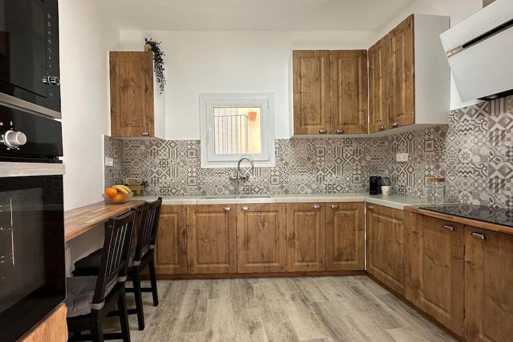 Habitacion Roca Foradada En Casa Cami De Les Aiguees Monistrol De Montserrat Εξωτερικό φωτογραφία